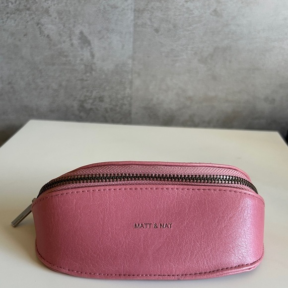 Matt & Nat Accessories - Matt & Nat Solar sunglasses Case ~ vintage